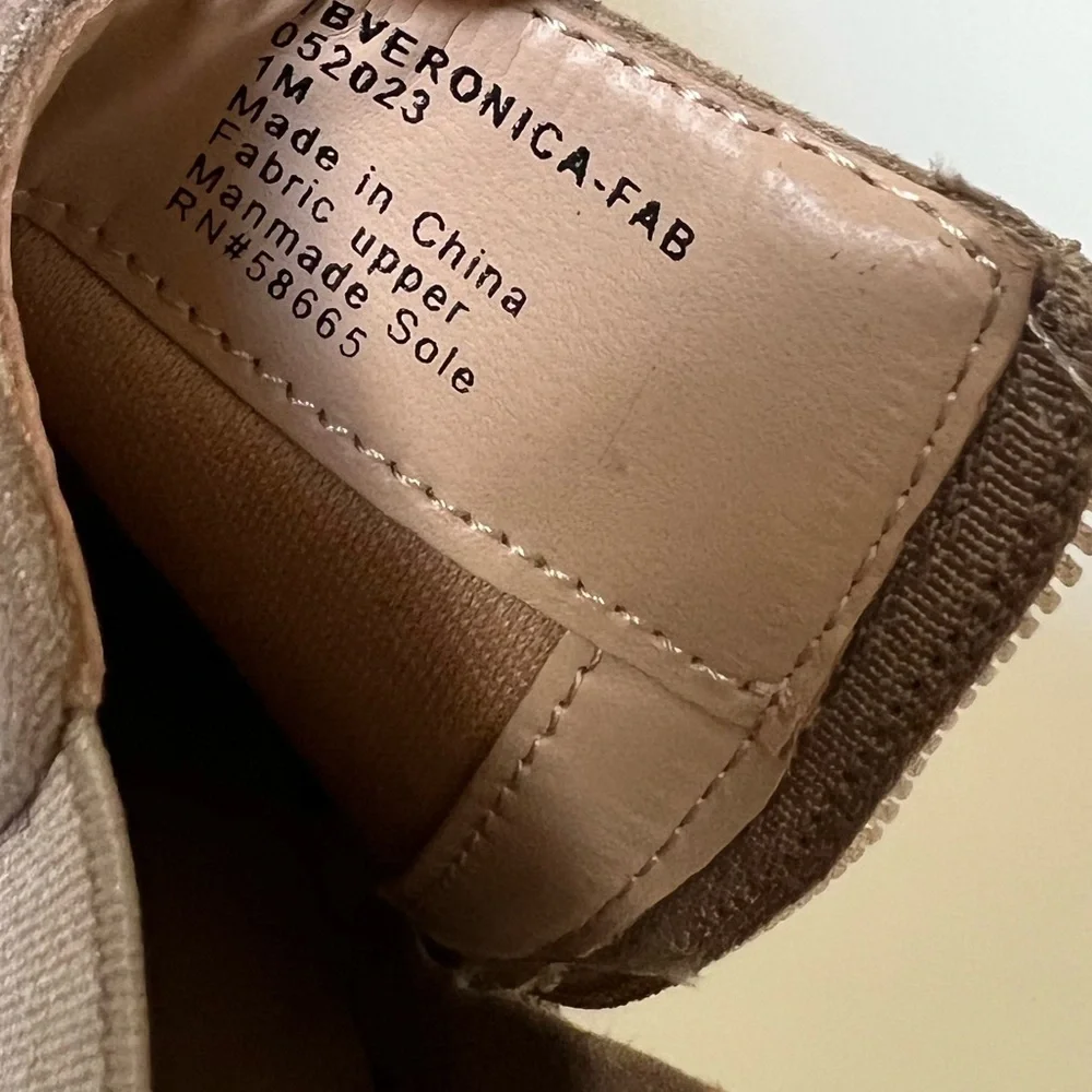 Treasure & Bond Taupe Ankle Booties Veronica Youth Size 1‎